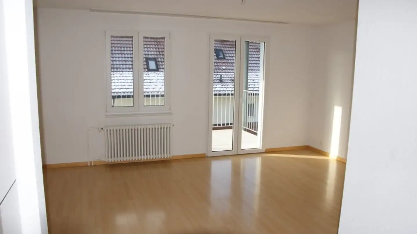 Wohnung mieten - Blumenbergstrasse 9, 8633 Wolfhausen - Foto 2
