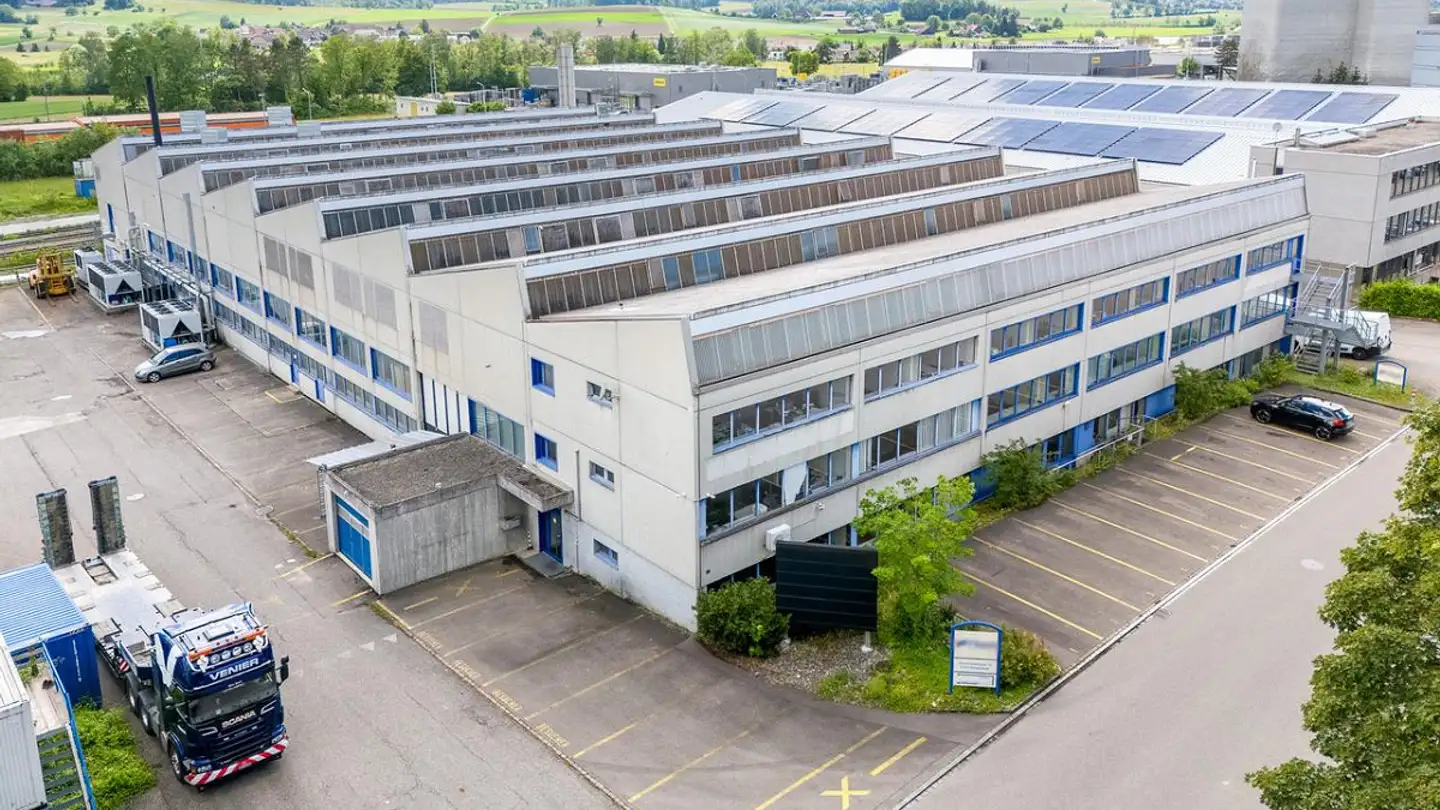 Edificio ad uso misto in vendita - Gewerbestrasse 16, 8155 Niederhasli - Foto 2