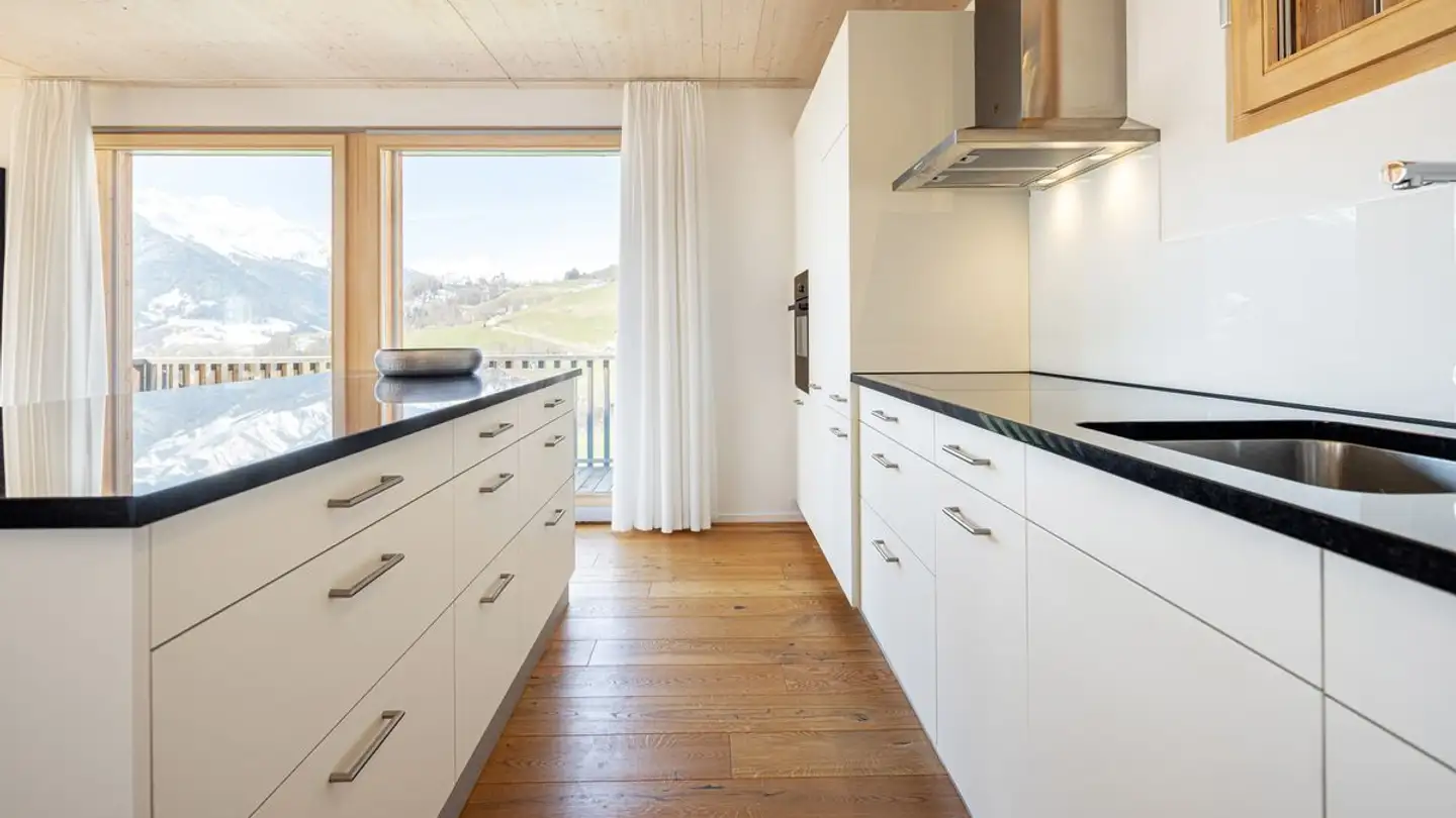 Duplex for sale - 7142 Cumbel