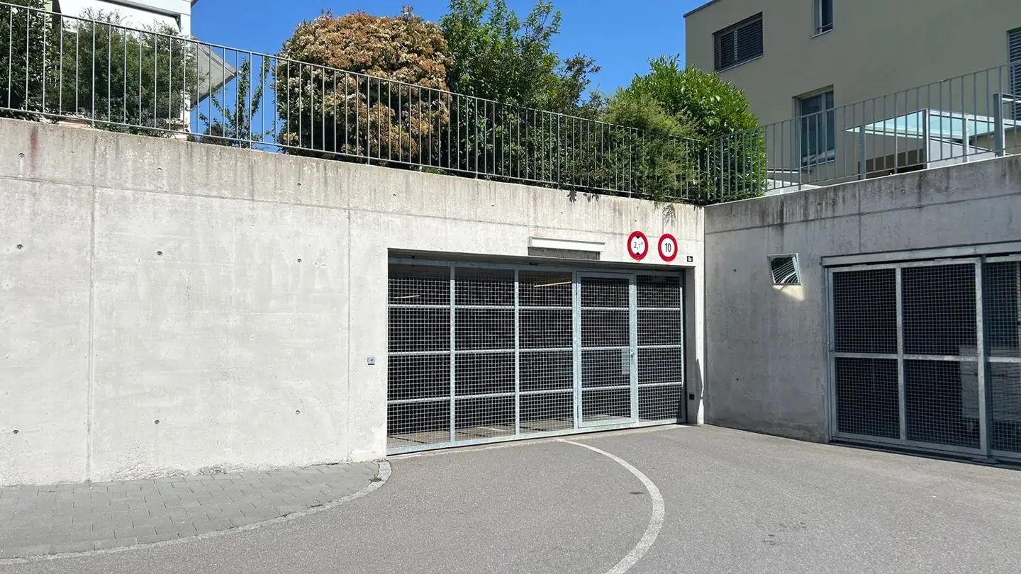 Place de parking extérieure à louer - La Clé-Des-Champs 1, 1720 Corminboeuf - Photo 2
