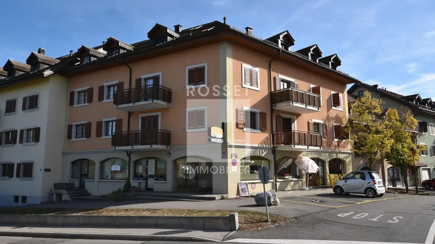 Commercial à louer - Route Du Village 52, 1070 Puidoux