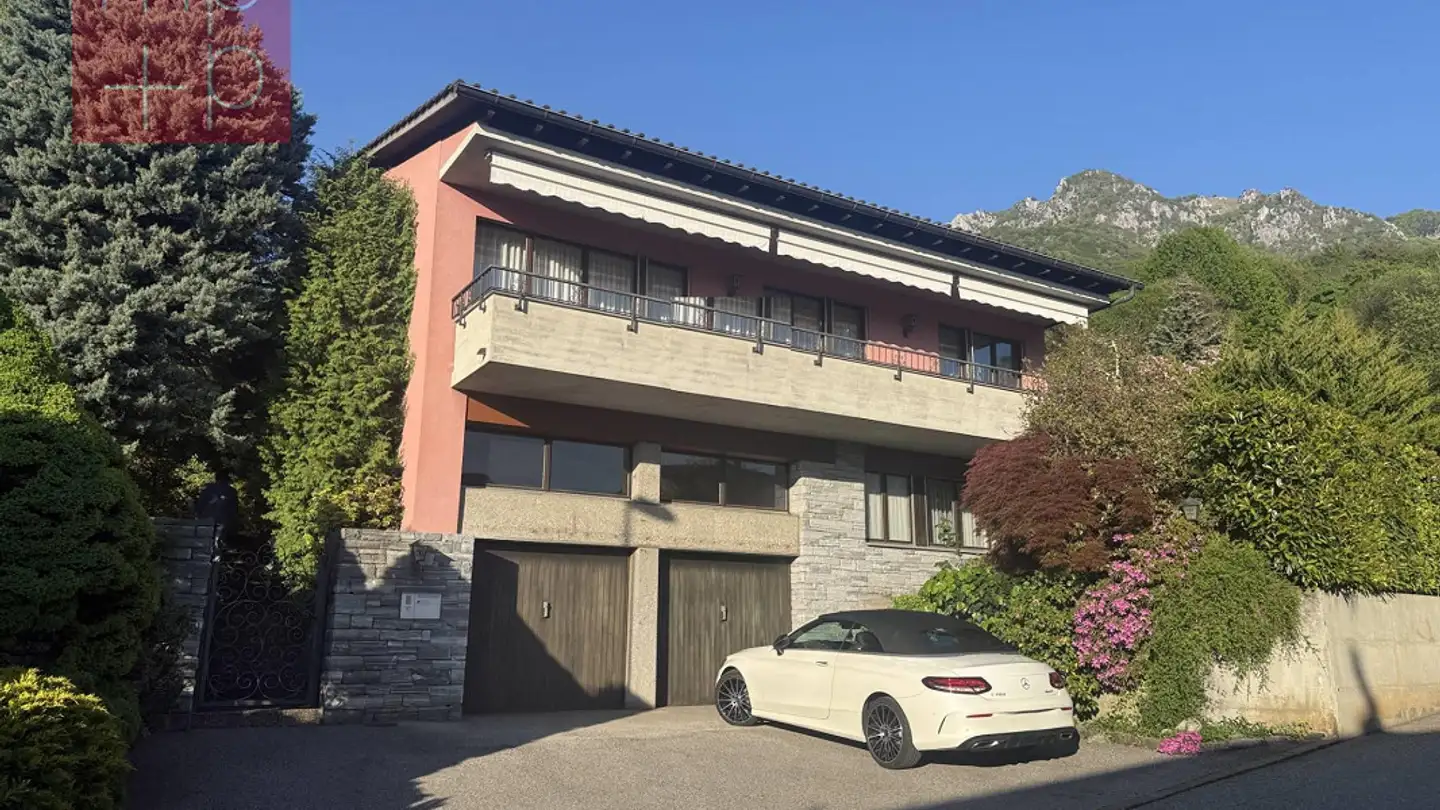 Villa for sale - 6965 Cadro