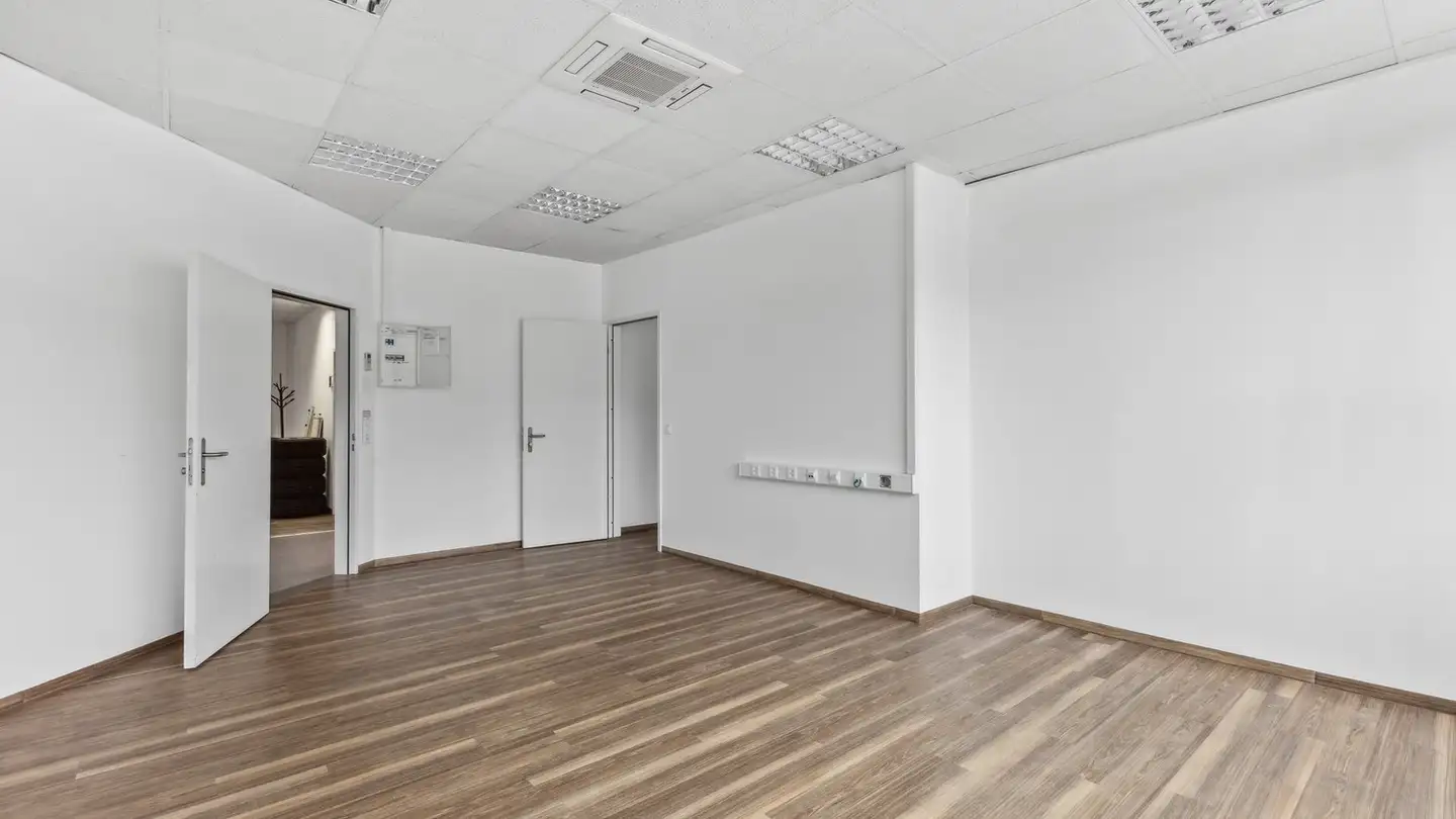 Bürofläche mieten - 4665 Oftringen