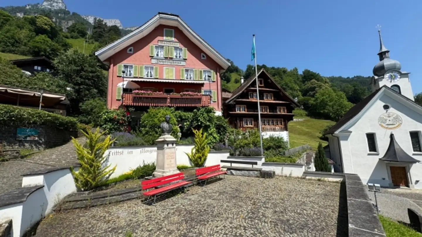 Hotel for rent - Im Dorf 10, 6466 Bauen