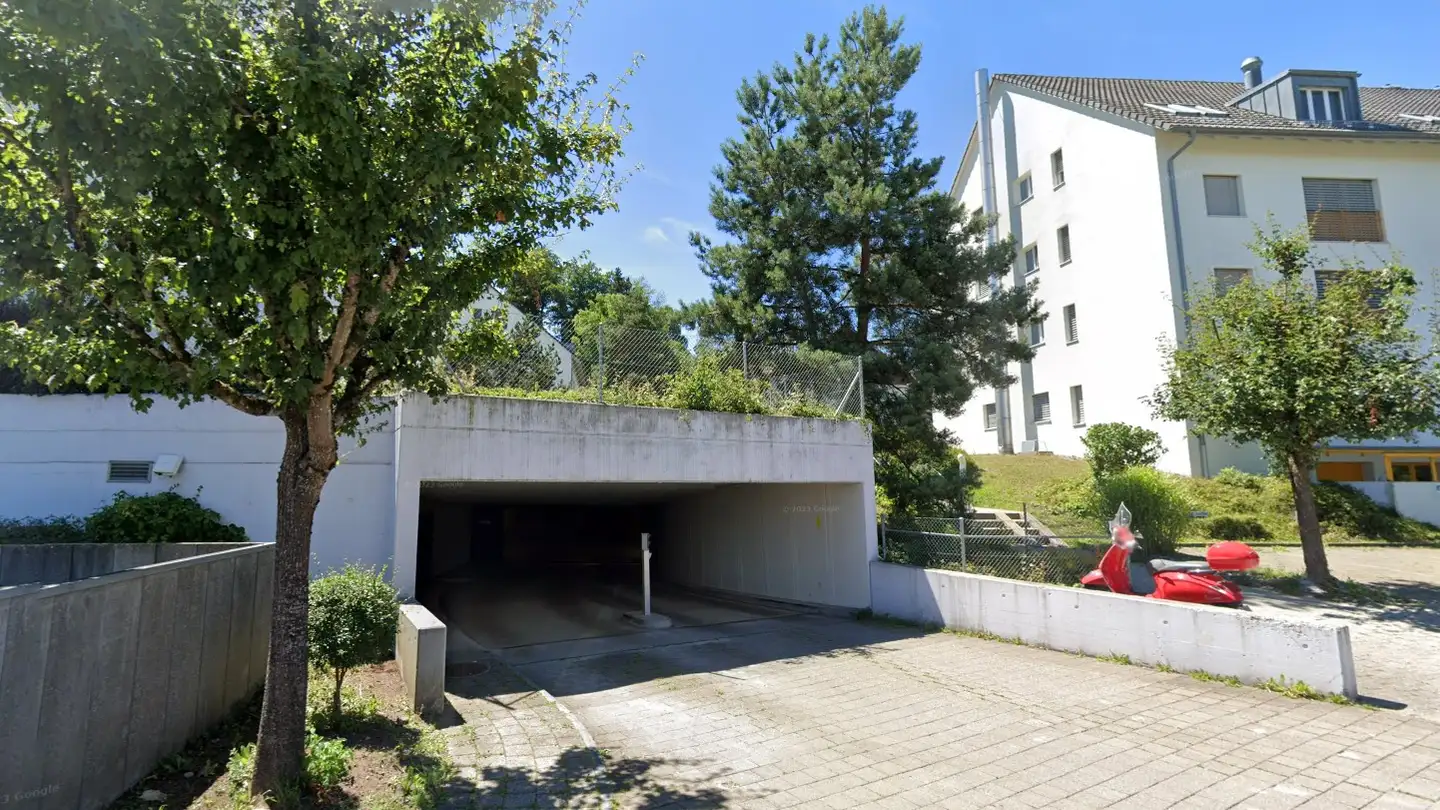 Parcheggio interno per moto in affitto - 8122 Binz