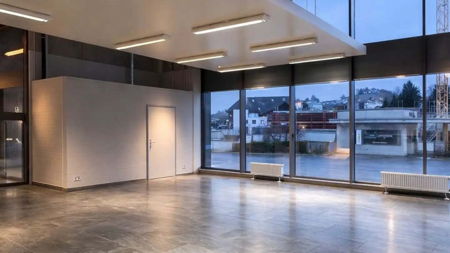 Magasin à louer - Im Zentrum 14, 8625 Gossau ZH - Photo 2