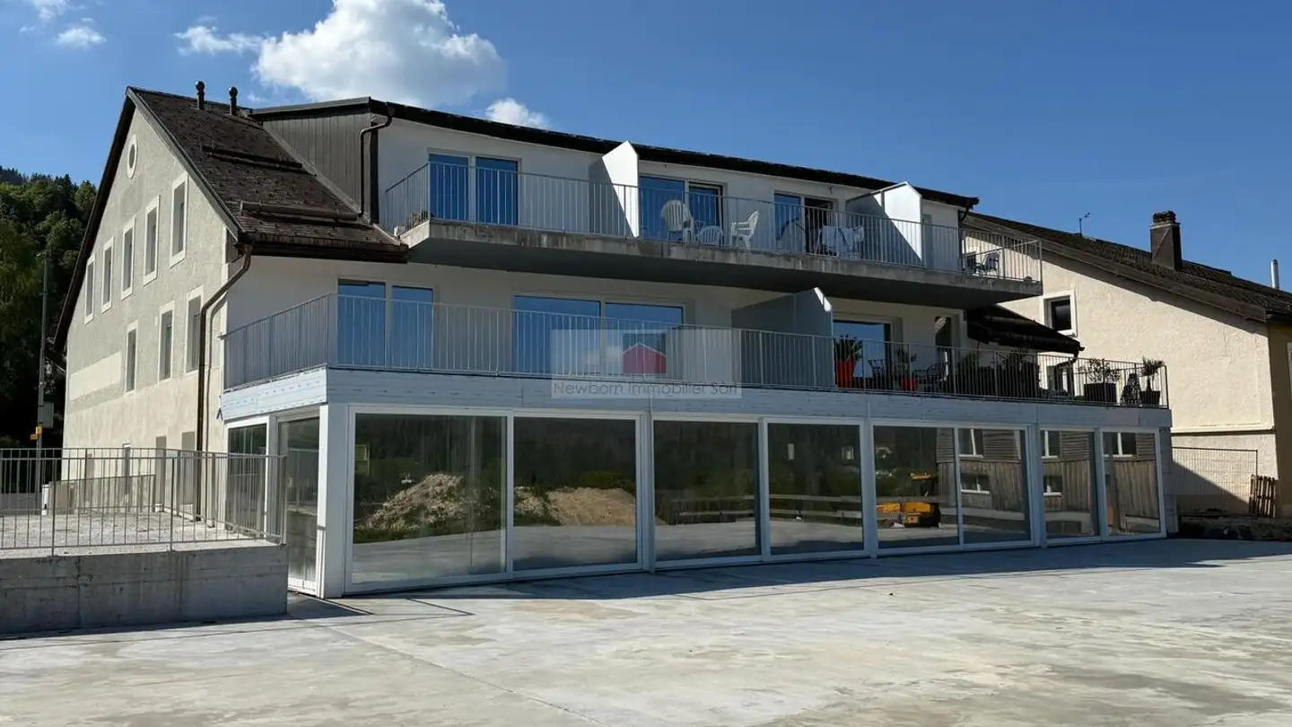 Commercial for rent - 1346 Les Bioux