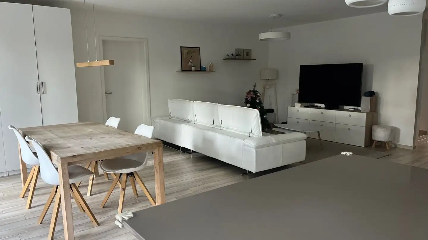 Stepped apartment for rent - 1286 Soral