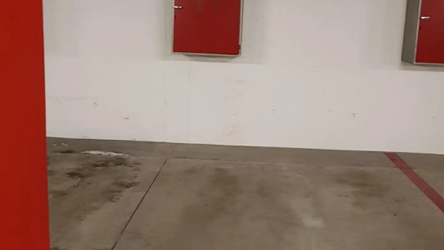 Place de parking souterraine à louer - Pestalozzistrasse, 5210 Windisch