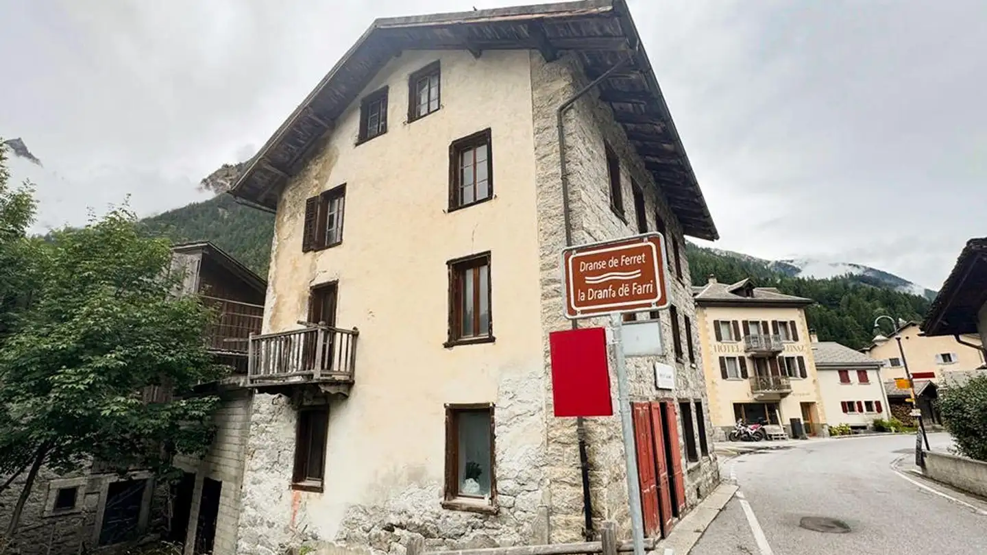 Residential building for sale - 1943 Praz-de-Fort
