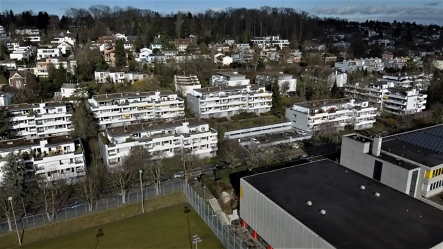 Commercial à louer - Gustackerstrasse 1, 4103 Bottmingen