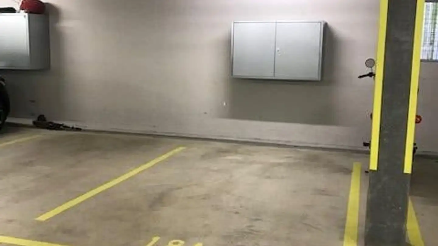 Underground parking space for rent - Turbinenstrasse 54, 8005 Zürich