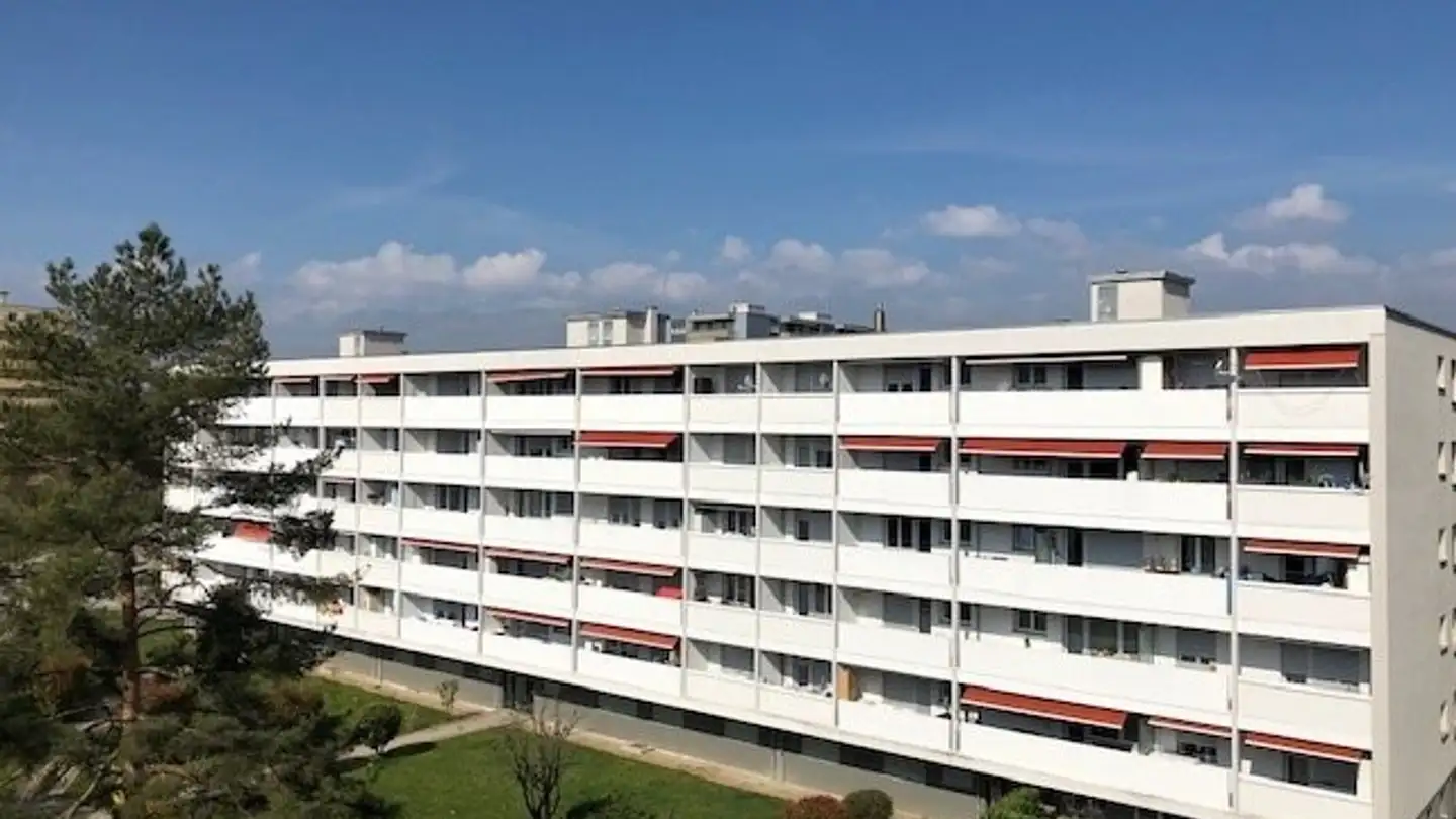 Single garage for rent - Rue Du Valentin 130, 1400 Yverdon-les-Bains