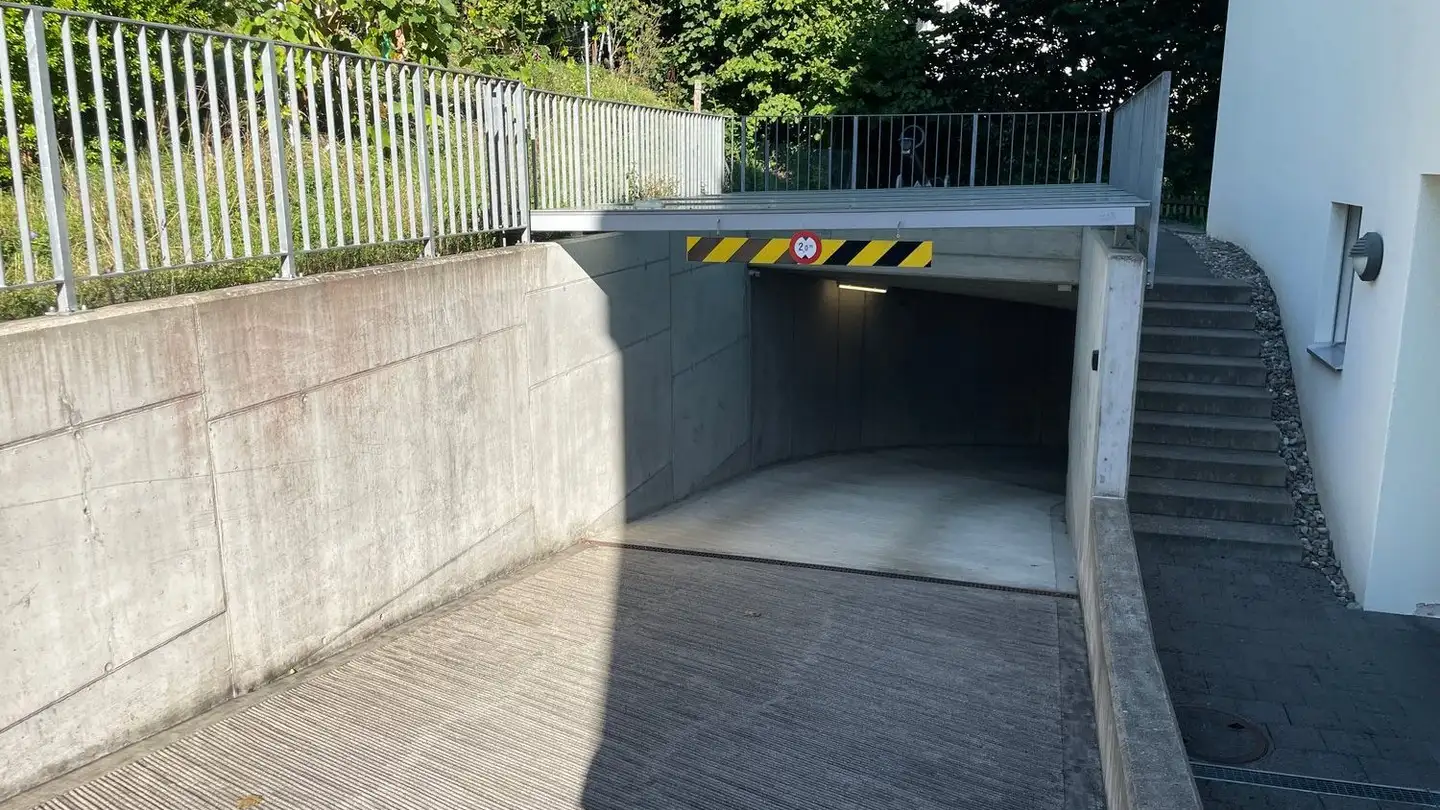 Underground parking space for rent - Neugut 1, 8180 Bülach