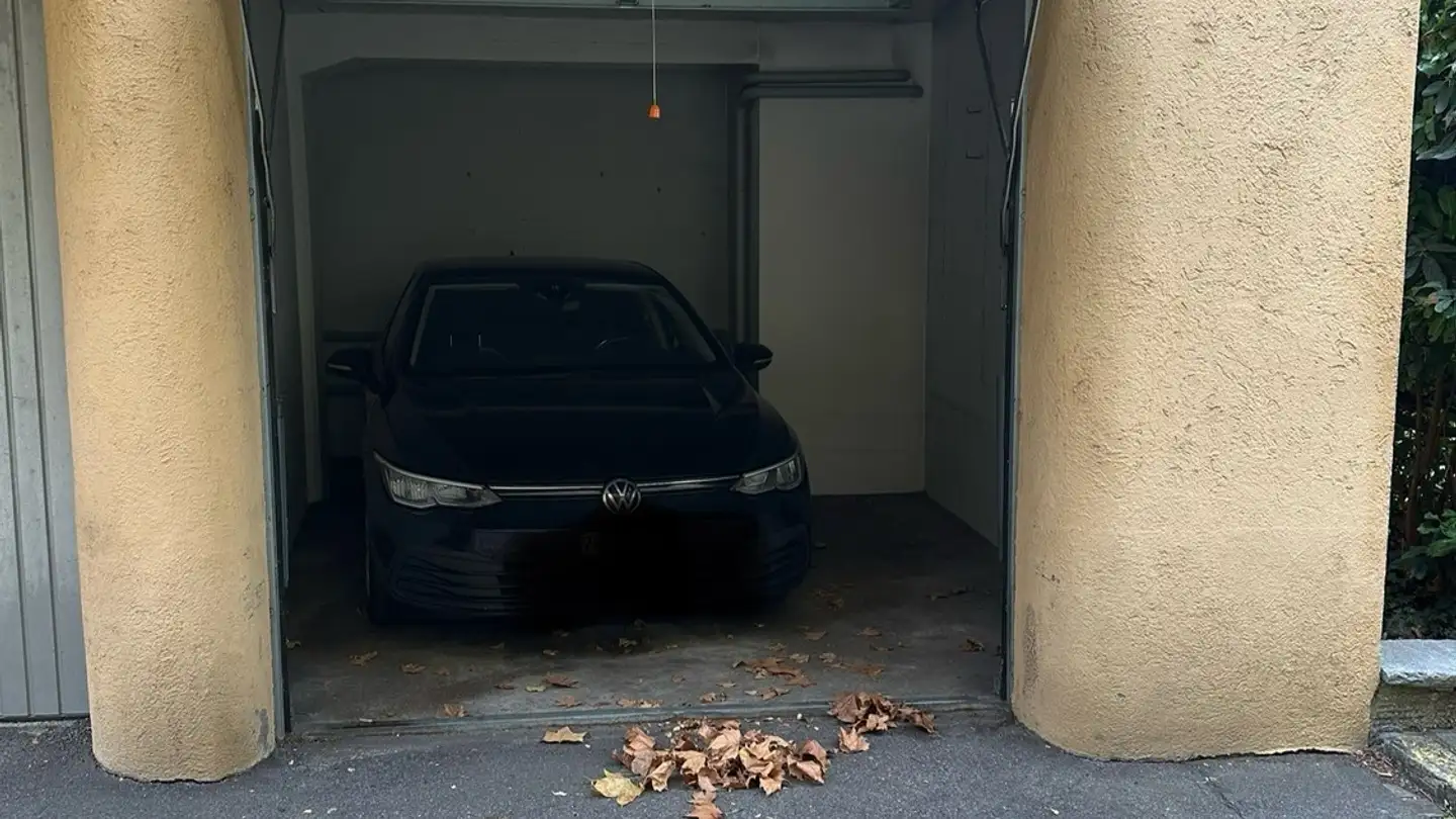 Place de parking extérieure à louer - Klosbachstrasse, 8032 Zürich - Photo 3