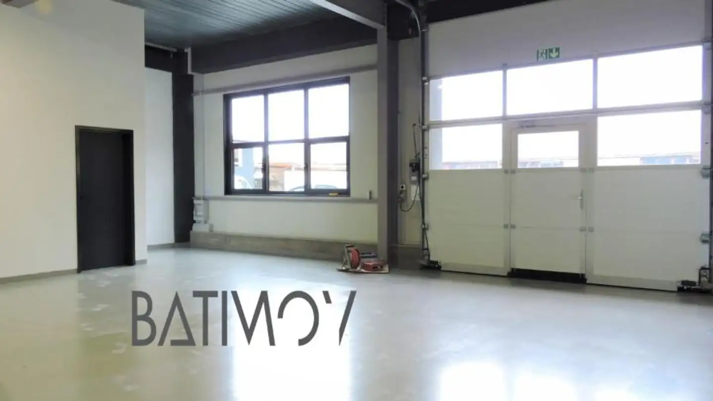 Mixed-use building for rent - 1852 Roche VD