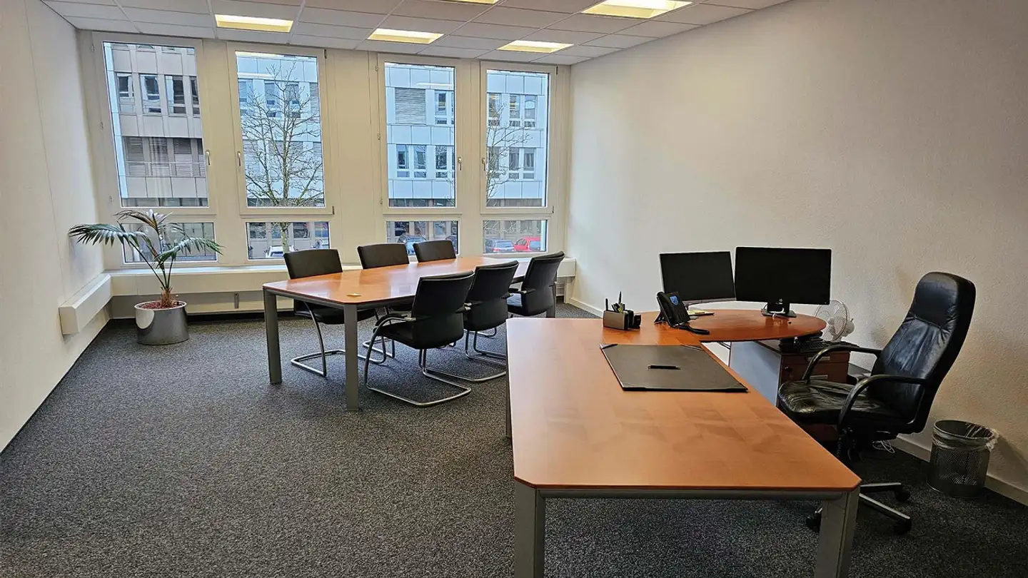 Office space for rent - Lindenstrasse 8, 6340 Baar - Photo 2