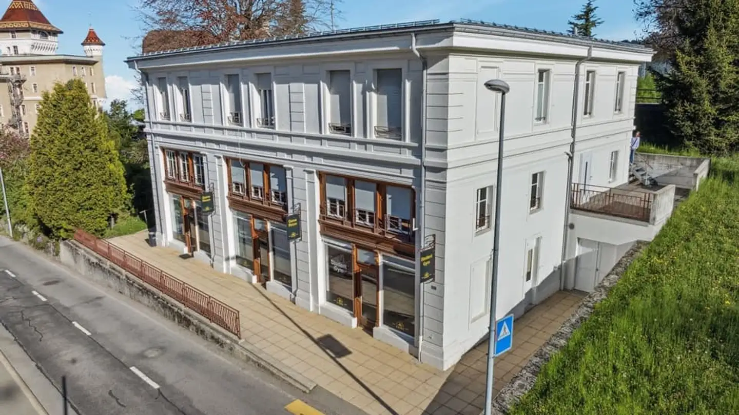 Residential building for sale - 1820 Montreux