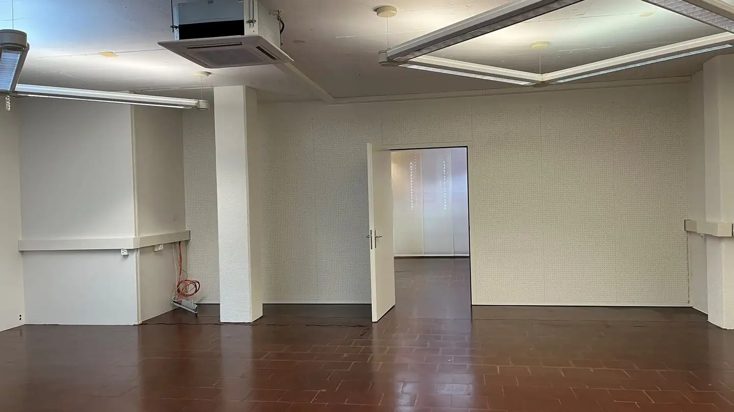 Commerciale in affitto - Haslenstrasse 22, 8862 Schübelbach