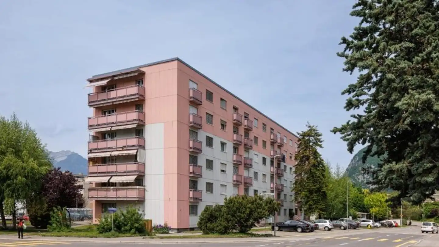 Outdoor parking space for rent - Chemin Des Lieugex 11, 1860 Aigle - Photo 3