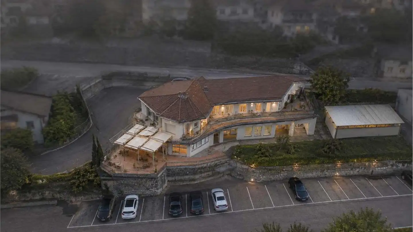 Hotel for sale - 6600 Locarno