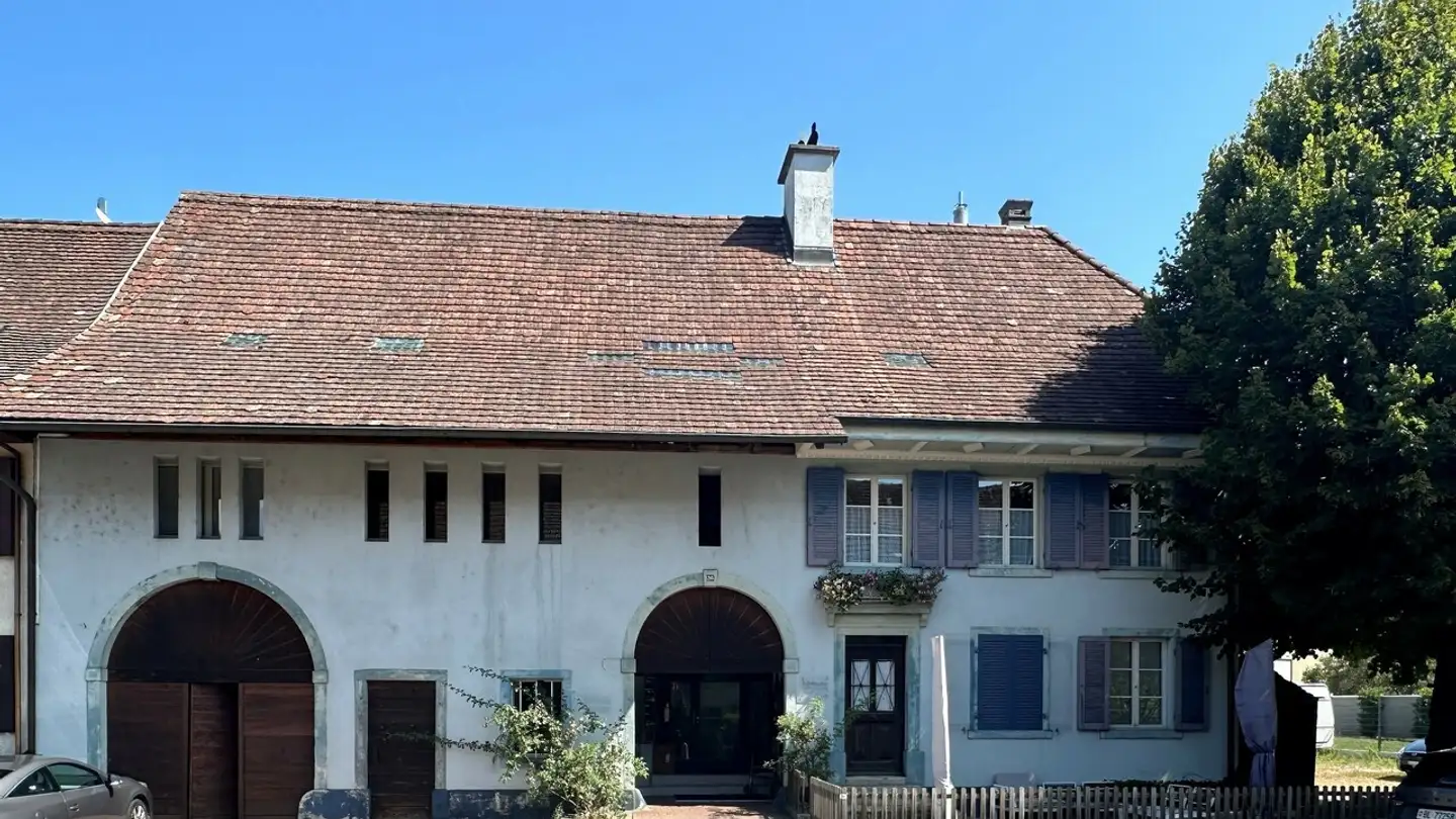 Mixed-use building for sale - Hauptstrasse 90, 4133 Pratteln