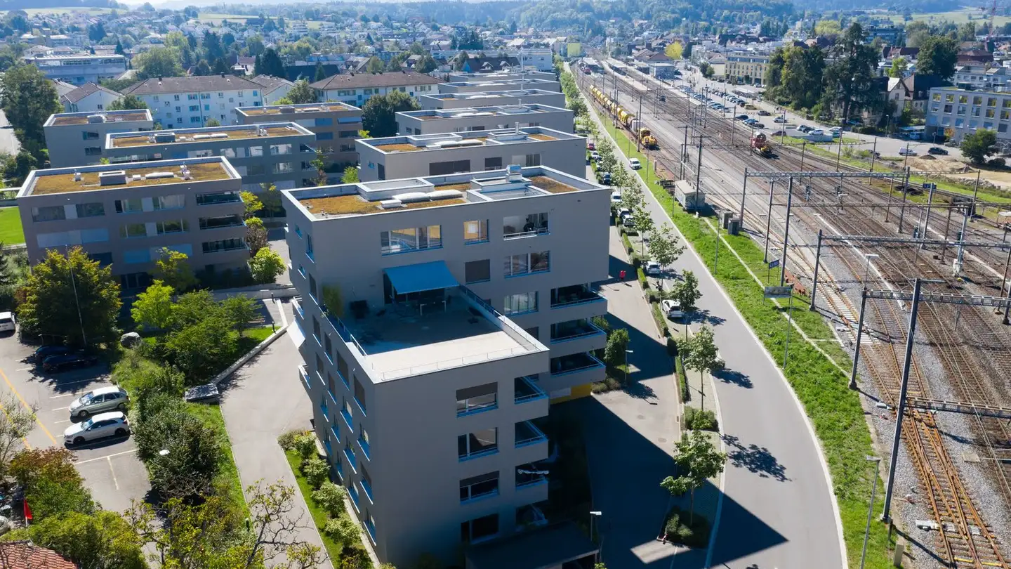 Indoor motorbike parking space for rent - Busswilstrasse 28g, 3250 Lyss