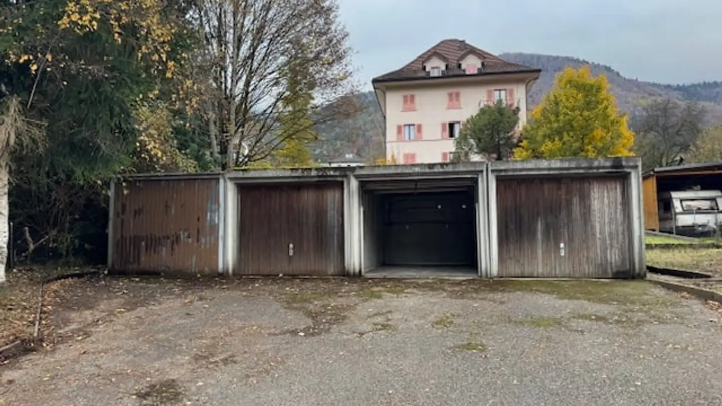 Single garage for rent - Rue Du Monnet, 2603 Péry
