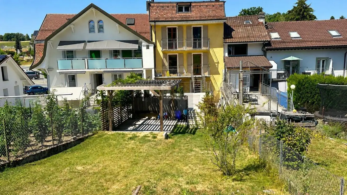 Row house for rent - 1073 Savigny