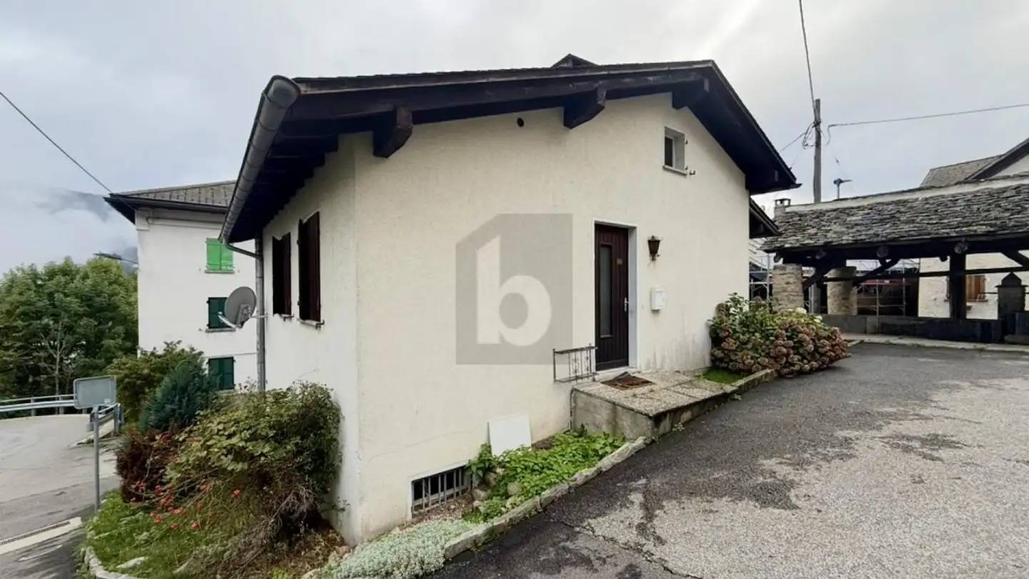 Maison atypique à vendre - 6760 Calpiogna