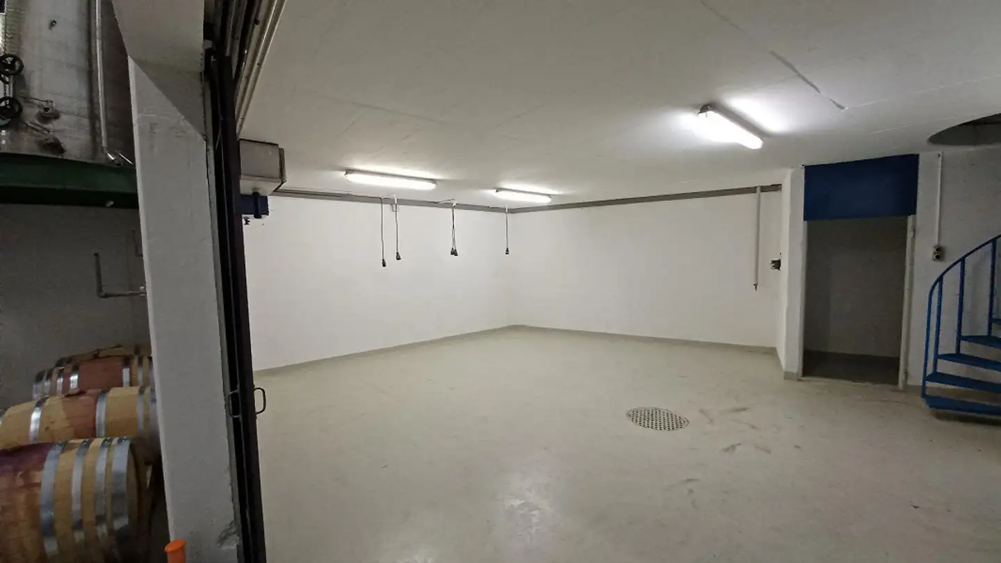 Mixed-use building for sale - 3970 Salgesch - Photo 2