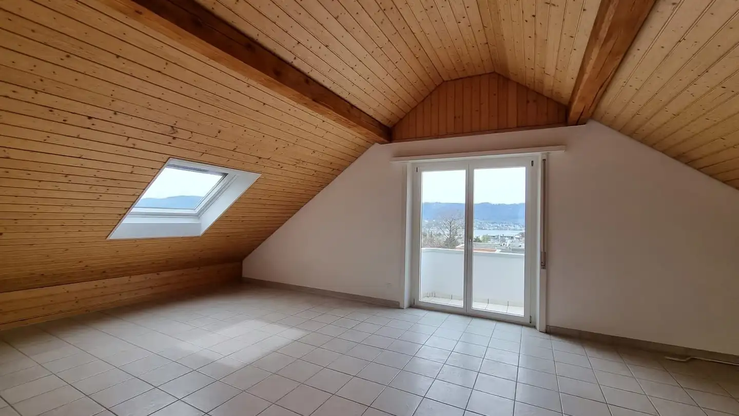 Dachgeschosswohnung mieten - Rotfluhstrasse 31, 8702 Zollikon - Foto 2