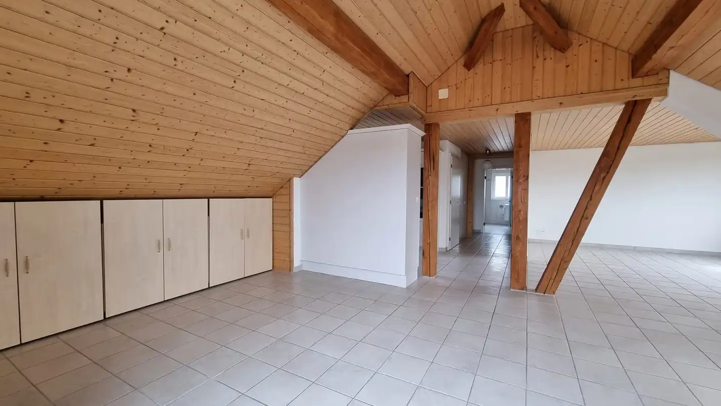 Dachgeschosswohnung mieten - Rotfluhstrasse 31, 8702 Zollikon - Foto 3