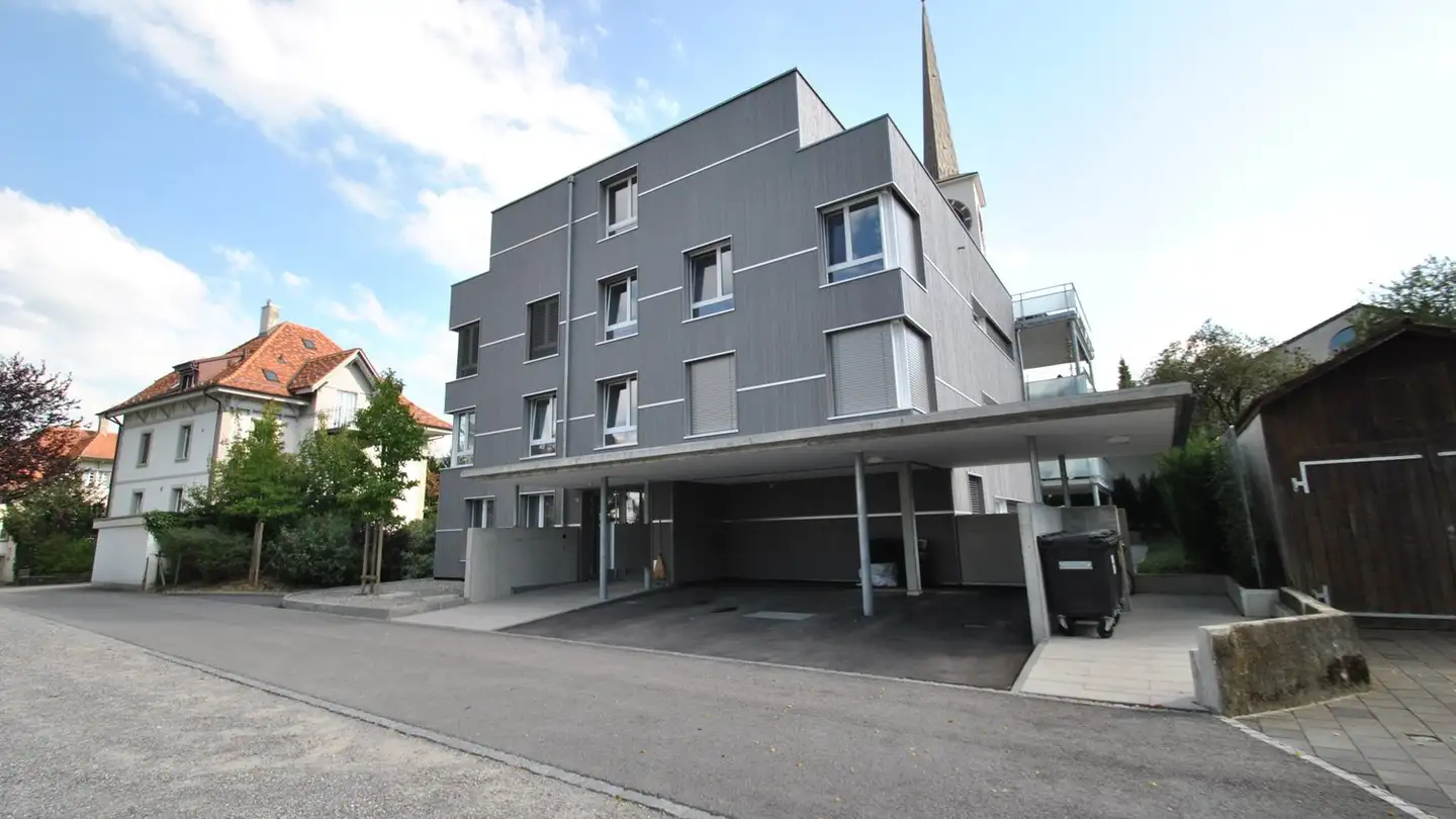 Überdachter Parkplatz mieten - Kirchweg 4b, 3510 Konolfingen