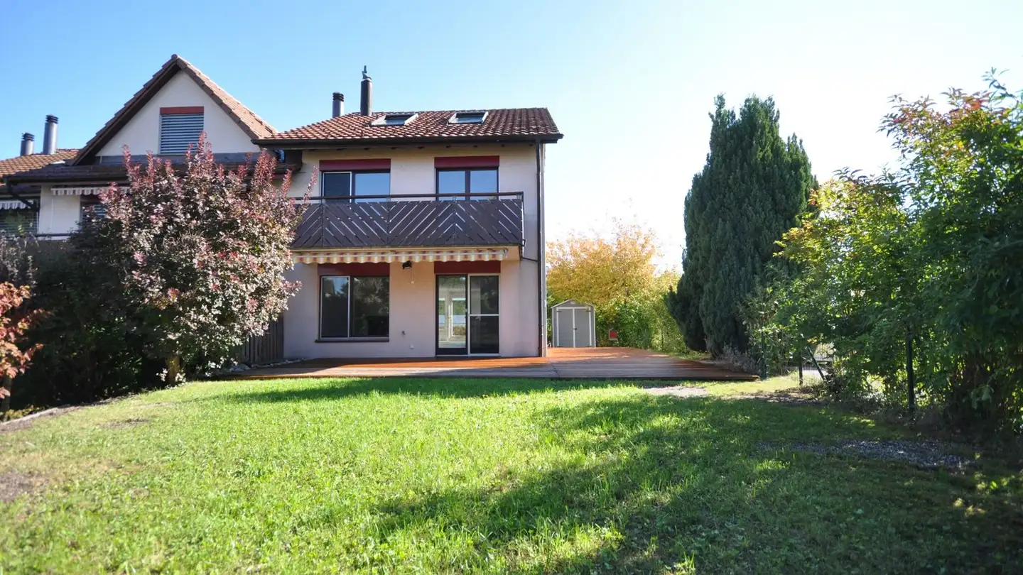 Row house for rent - Alte Erlenstrasse 12, 8832 Wollerau