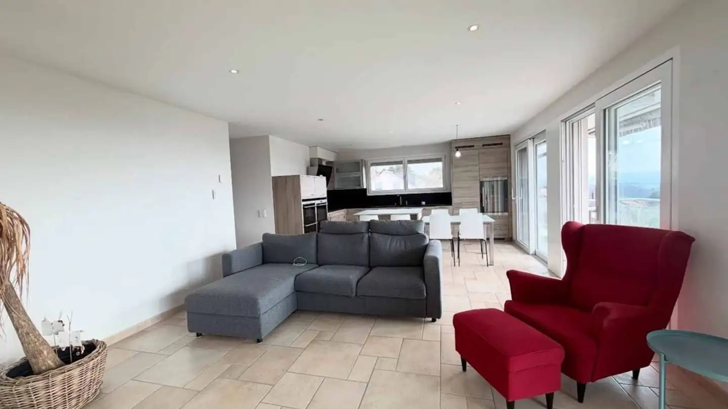 Apartment for rent - 1169 Yens - Photo 2