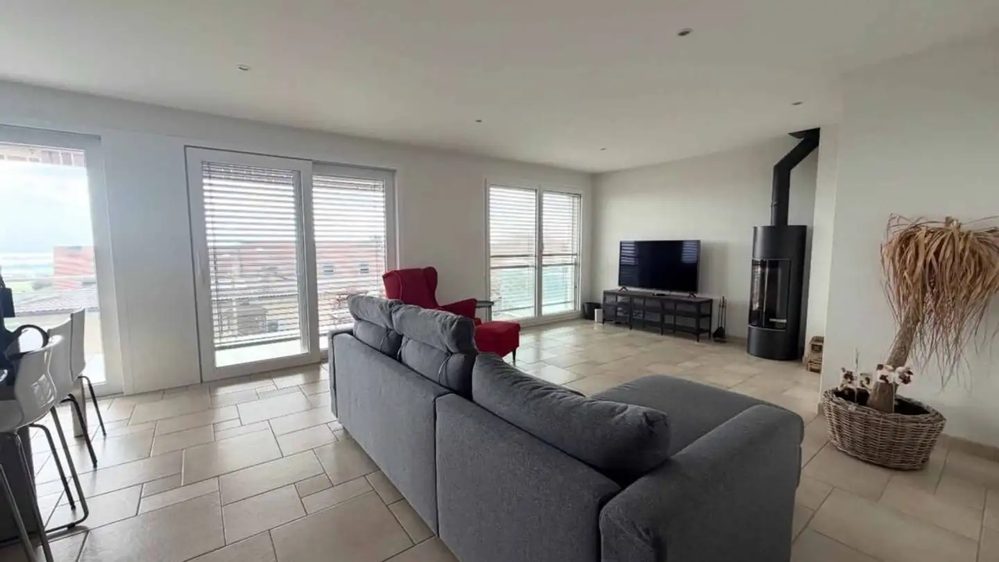 Apartment for rent - 1169 Yens - Photo 3