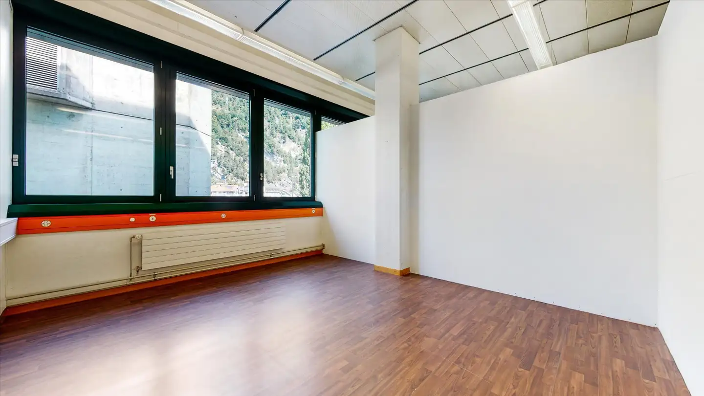 Office space for rent - Aareckstrasse 6, 3800 Interlaken - Photo 3