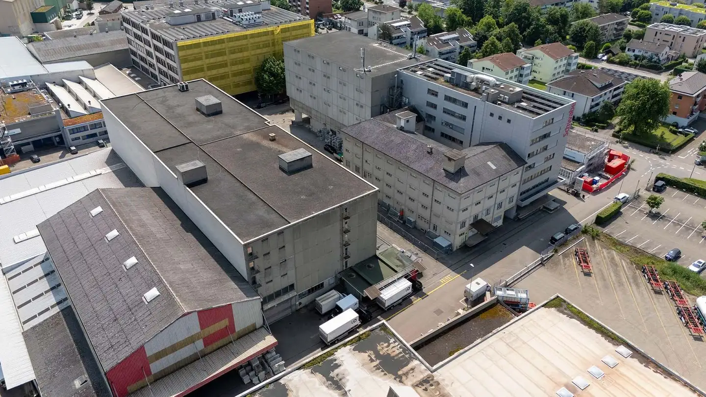 Industrial property for rent - Farnsburgerstrasse 10, 4132 Muttenz