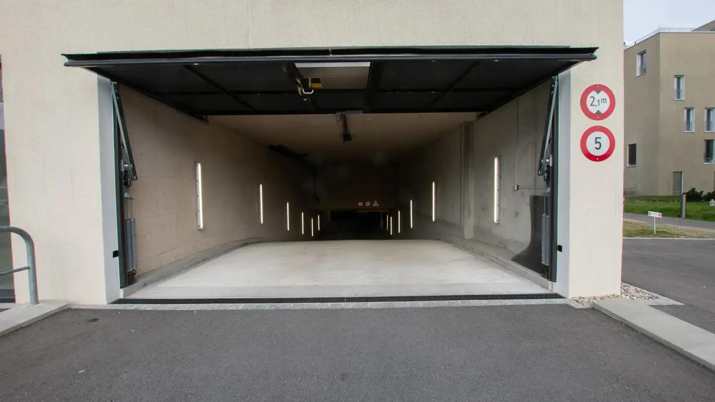 Parcheggio coperto in affitto - Rue Jakob-Stämpfli / Jakob-Stämpfli-Strasse 112c, 2502 Biel/Bienne - Photo 3