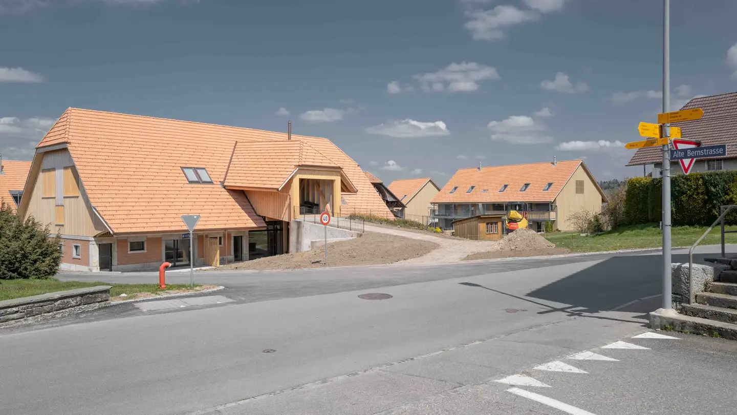 Dachgeschosswohnung mieten - Alte Bernstrasse 23, 3255 Rapperswil BE