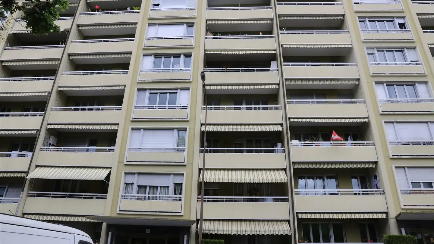 Indoor motorbike parking space for rent - Rue Joseph- Pasquier 7, 1203 Genève