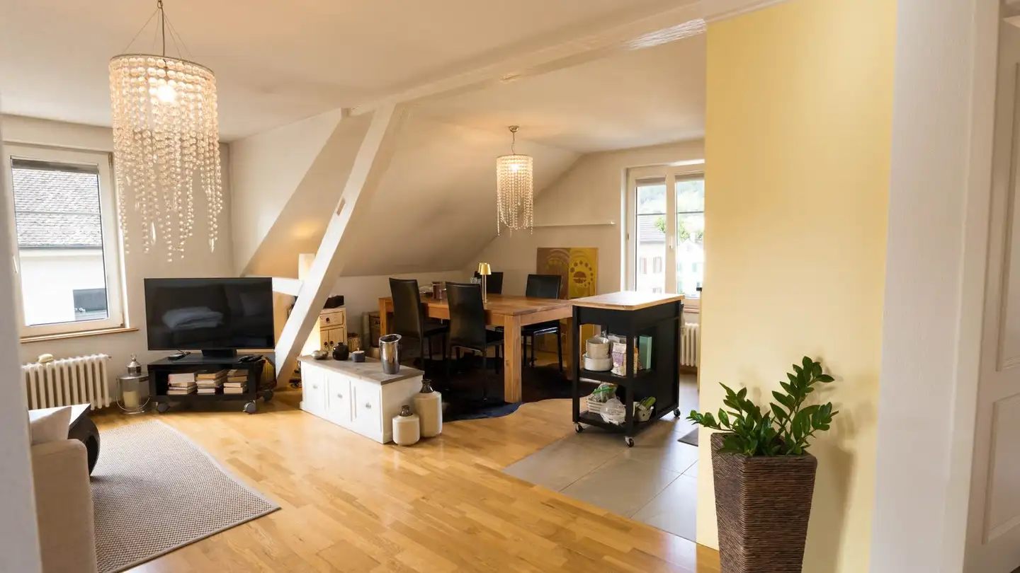 Dachgeschosswohnung mieten - Kilchbergstrasse 17, 8134 Adliswil - Foto 3