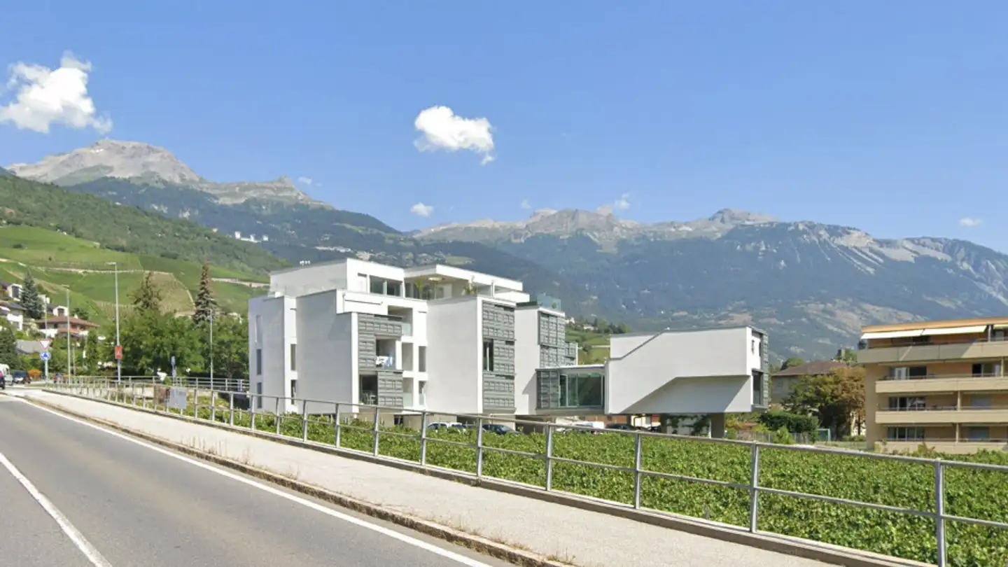 Outdoor parking space for rent - Rue Saint-Georges, 3960 Sierre