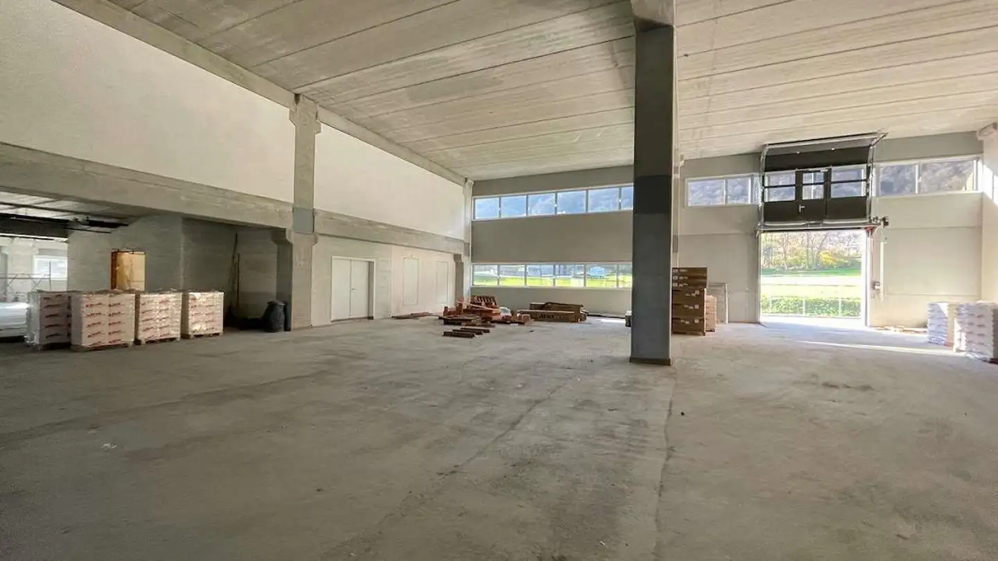 Storage space for rent - Via Cantonale 2, 6930 Bedano