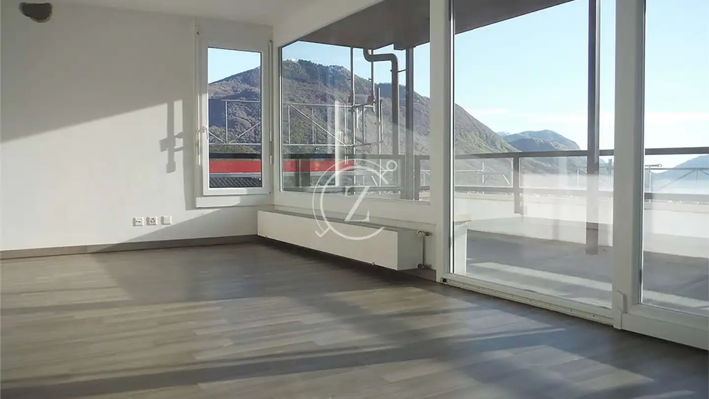 Penthouse for rent - Via Cantonale, 6955 Oggio