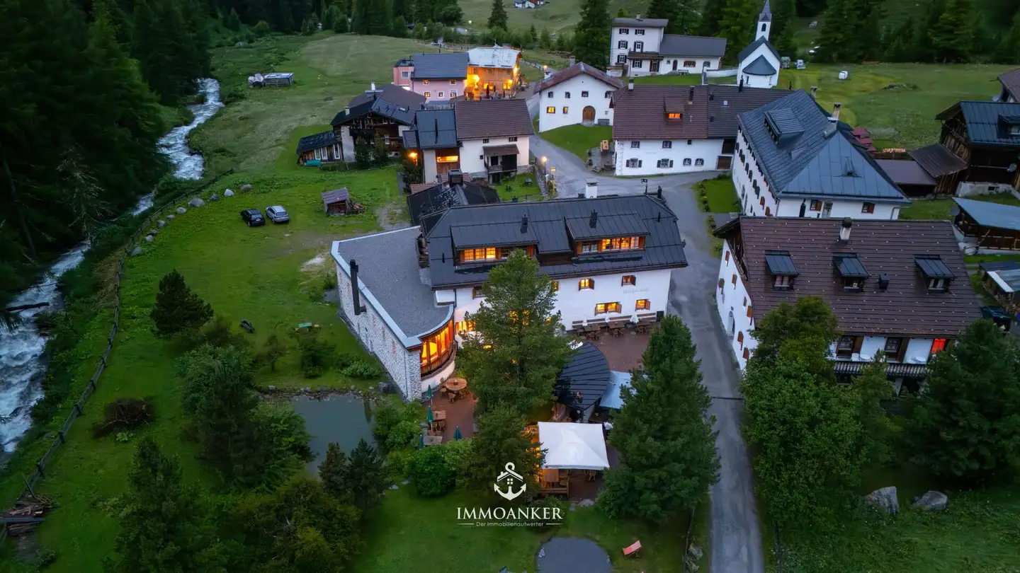 Hotel kaufen - 7550 Scuol