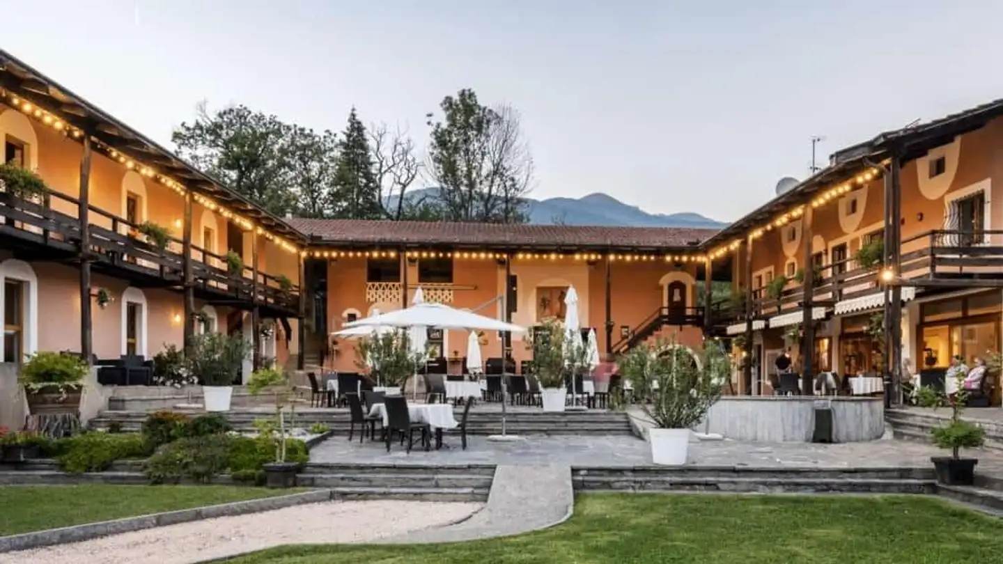 Hotel kaufen - 6997 Sessa