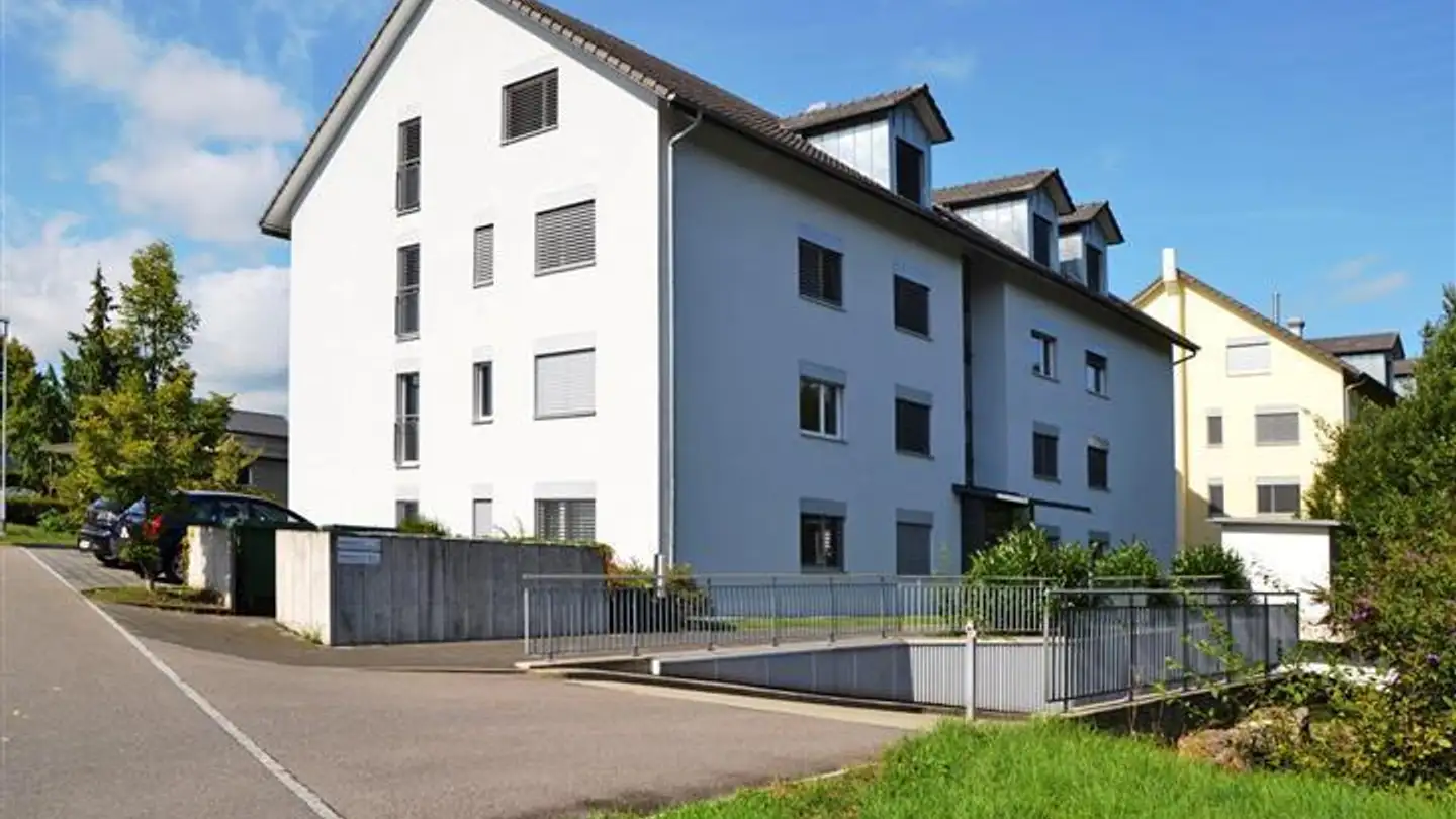 Place de parking extérieure à louer - Fliederweg 15, 5035 Unterentfelden