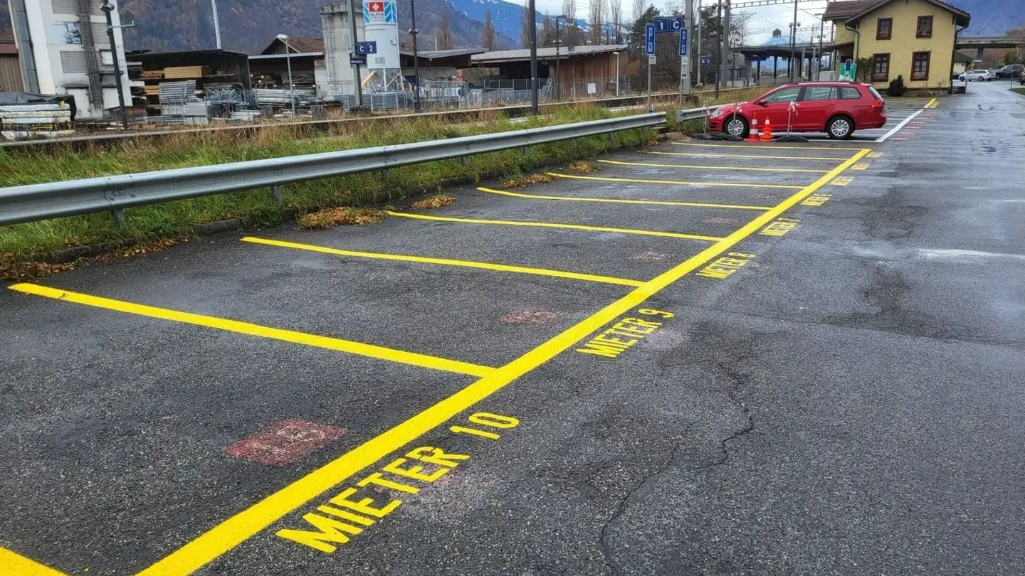 Outdoor parking space for rent - 7304 Maienfeld